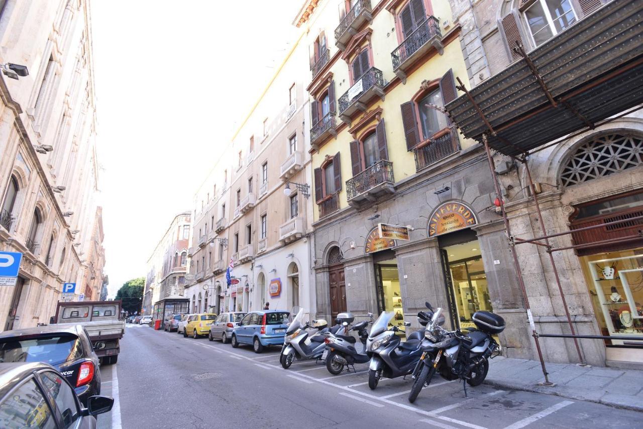 Izzhome City Center Cozy Cagliari Exterior foto