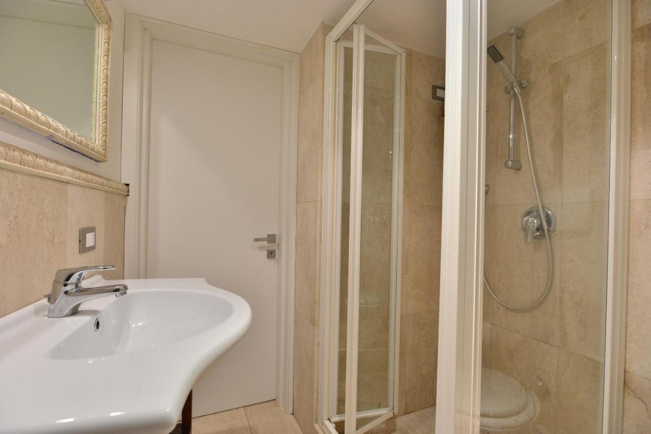 Izzhome City Center Cozy Cagliari Exterior foto