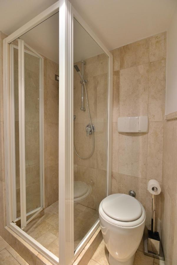Izzhome City Center Cozy Cagliari Exterior foto